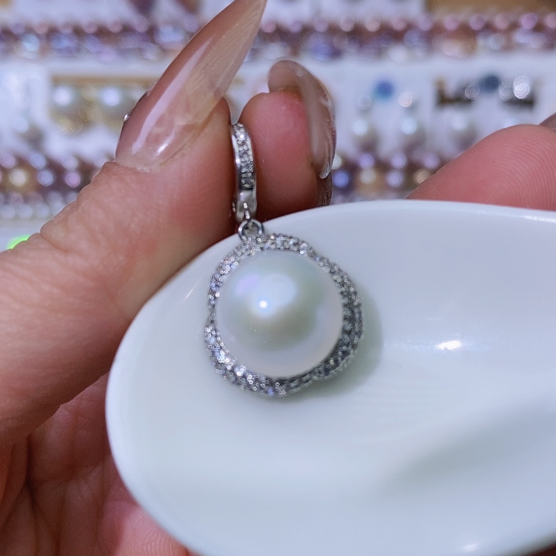 淡水珍珠颈饰合金