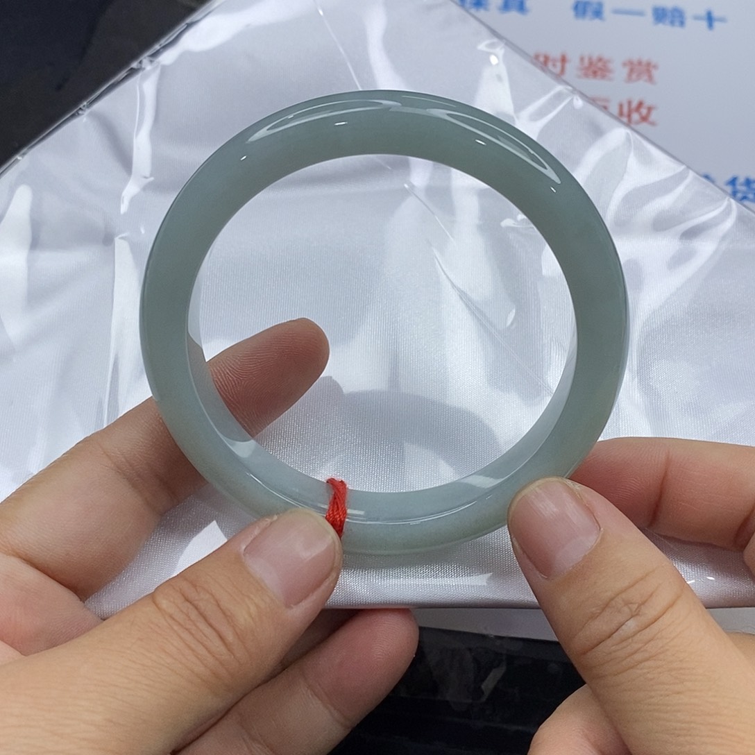 翡翠未镶嵌手镯翡翠