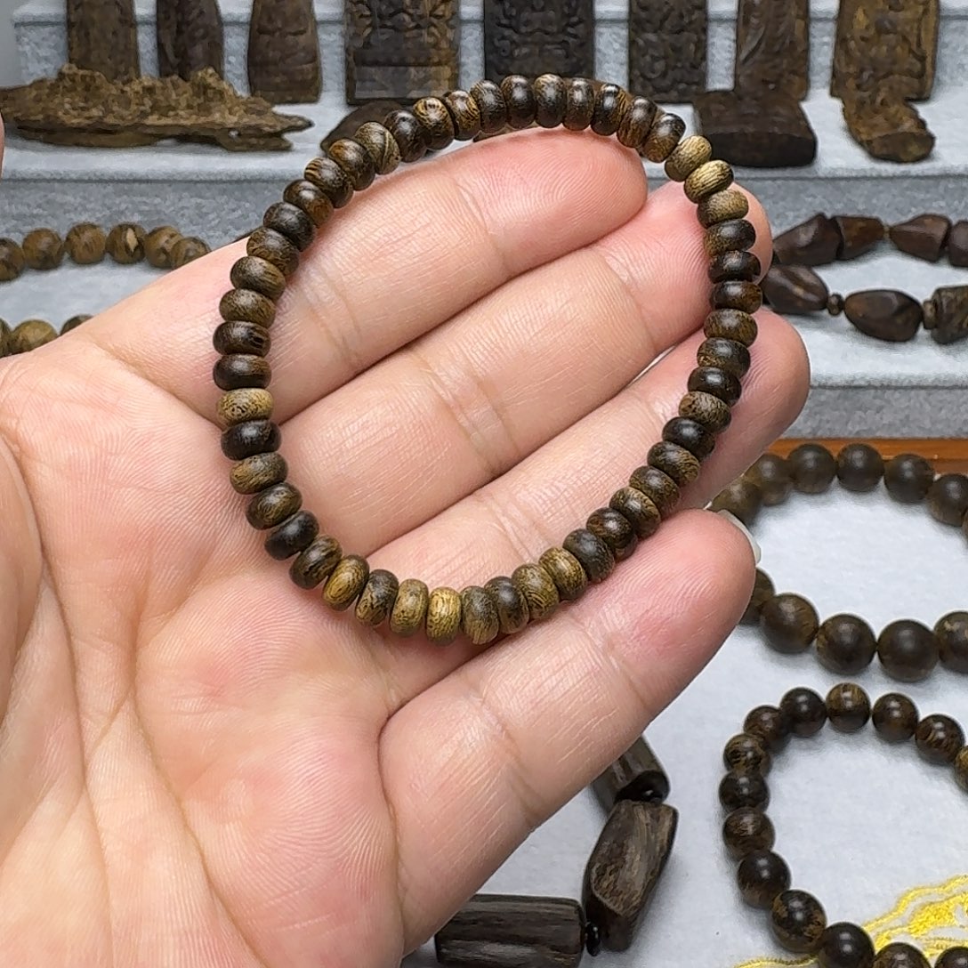 沉香沉香碎屑加里曼丹