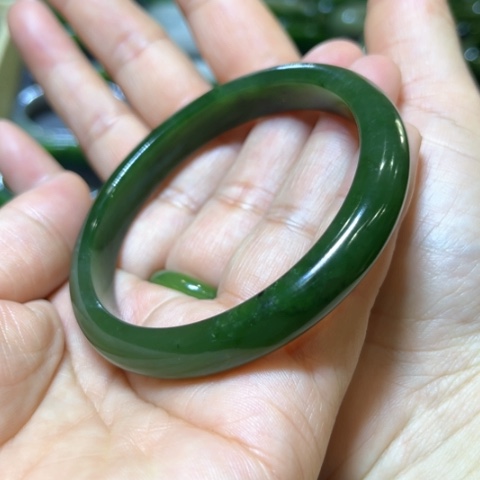 和田玉（碧玉）手镯未镶嵌