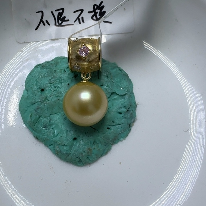 K***1颈饰银S925镶嵌海水珍珠