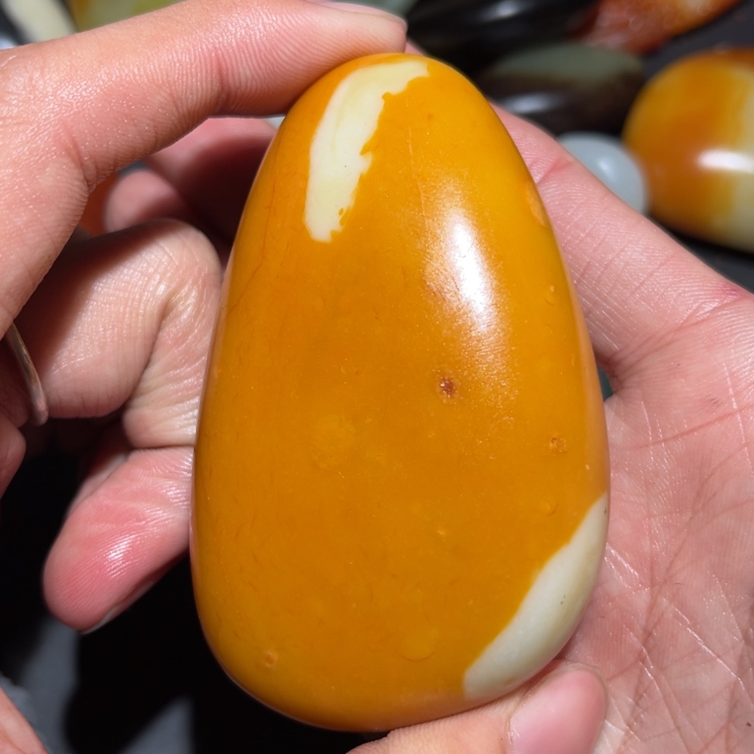 和田玉未镶嵌珠宝奇石