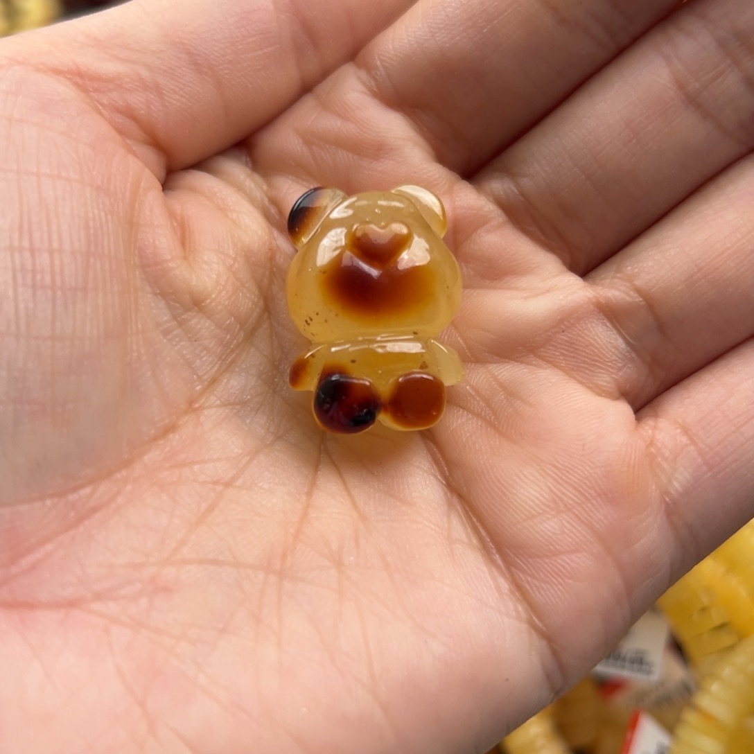 未镶嵌琥珀珠宝奇石