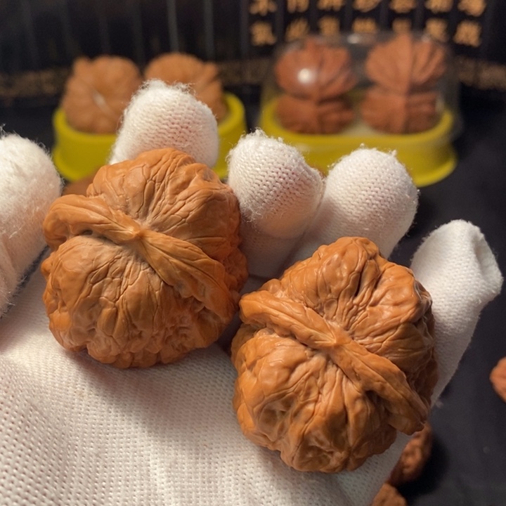 文玩核桃吊坠大青蛙