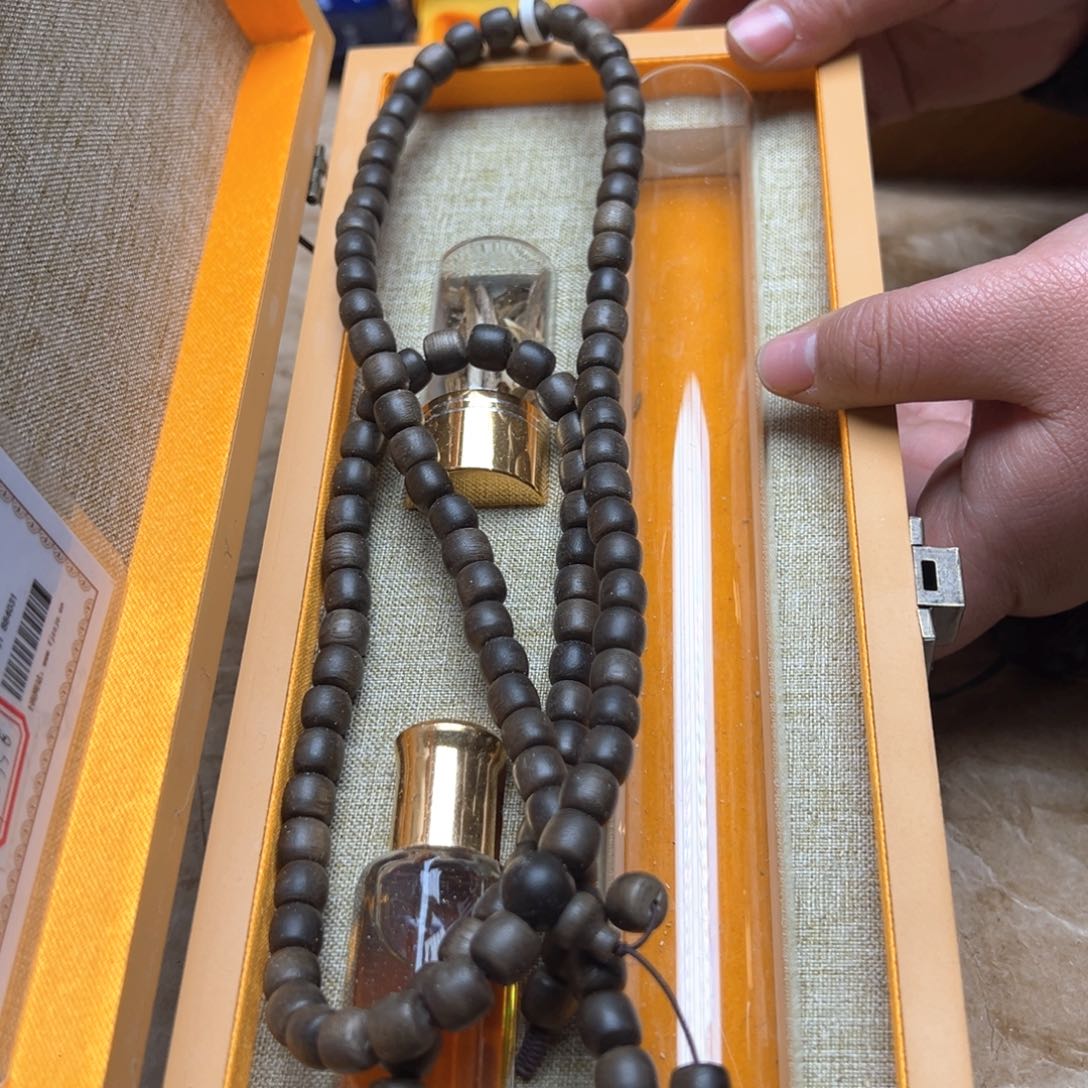 大叶紫檀（黑酸枝木类）