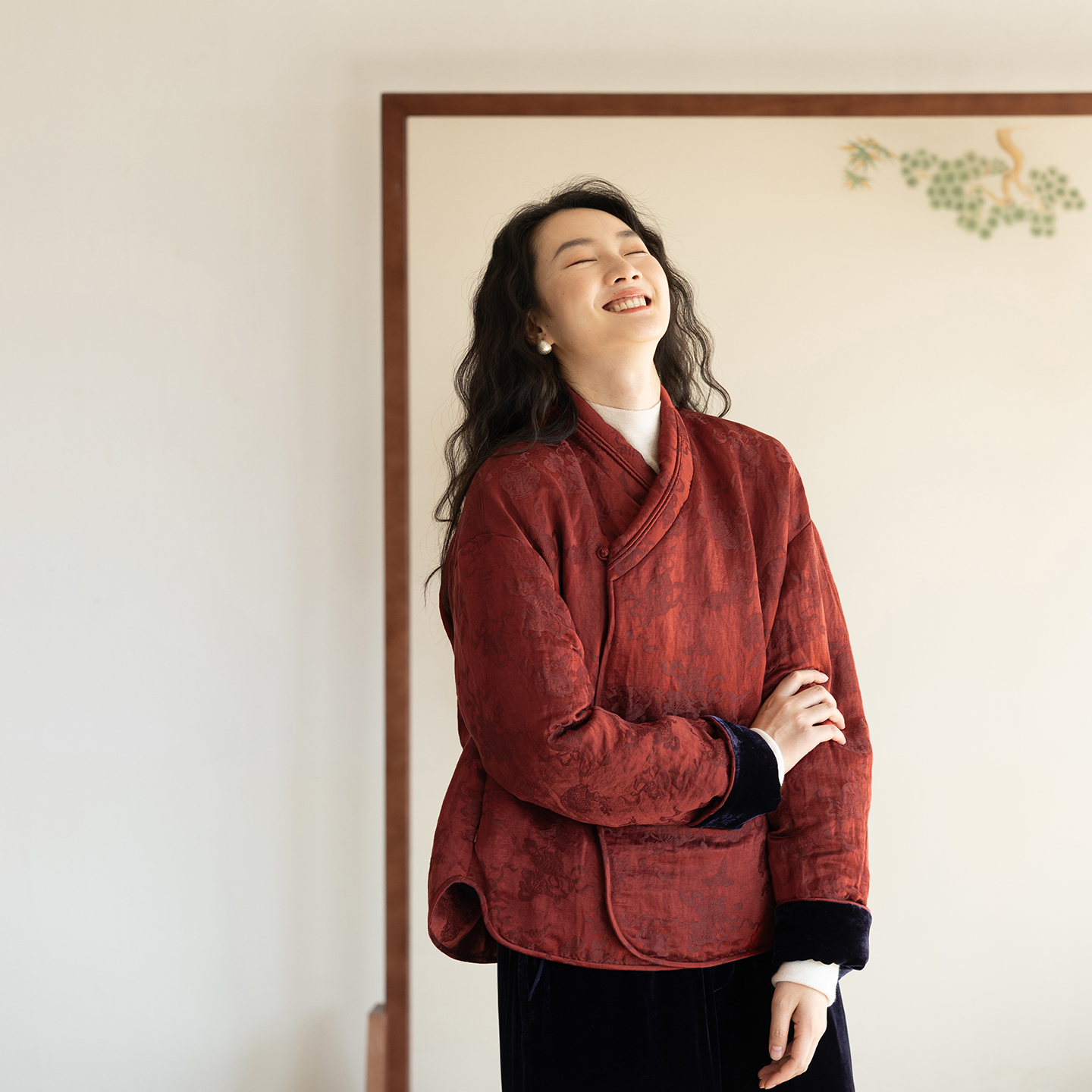 牧衣游原创 提花丝棉95高蓬松净味红嘴雁绒羽绒服红色中式 云漫