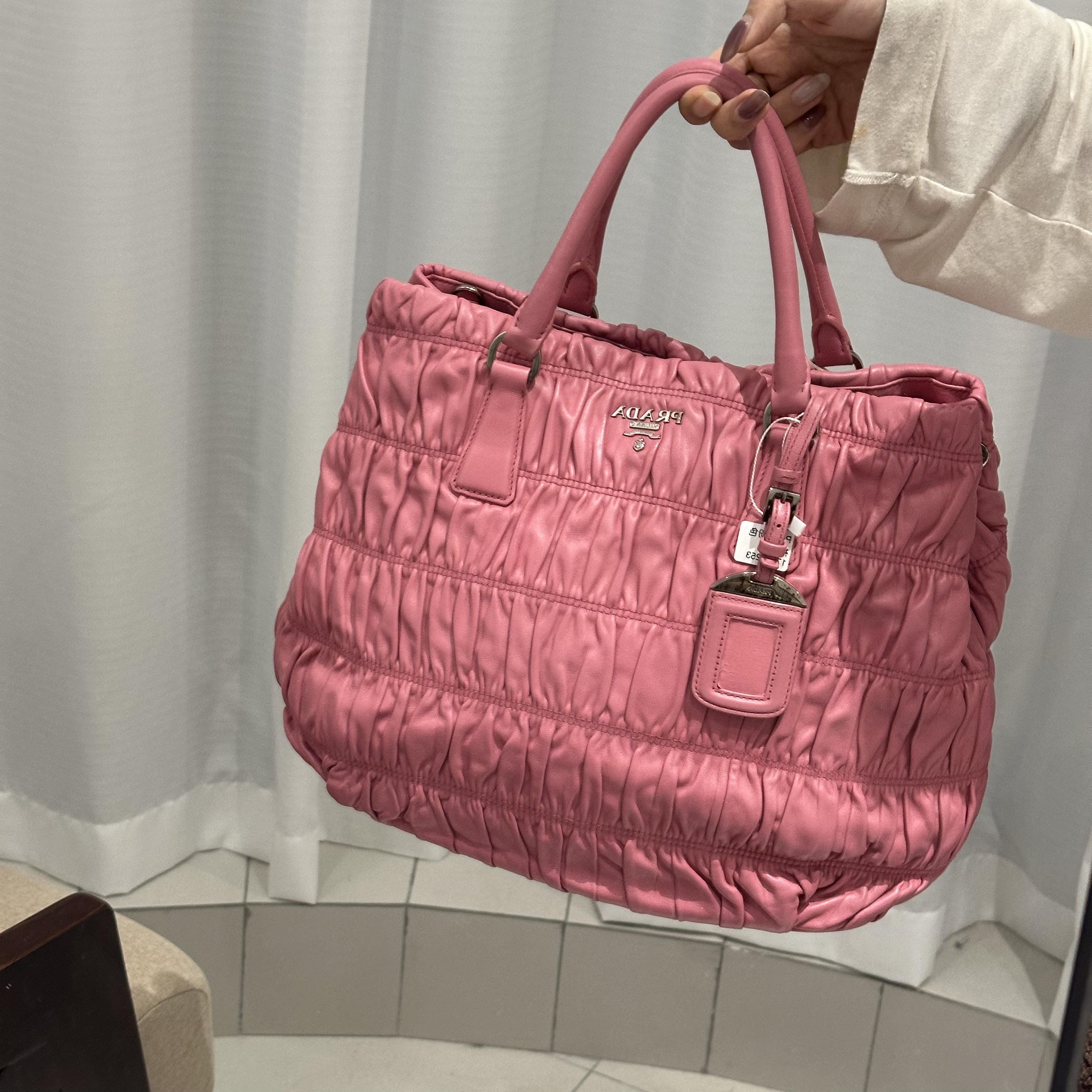 95新 Prada/普拉达 普拉达褶皱托特包粉色/且曼