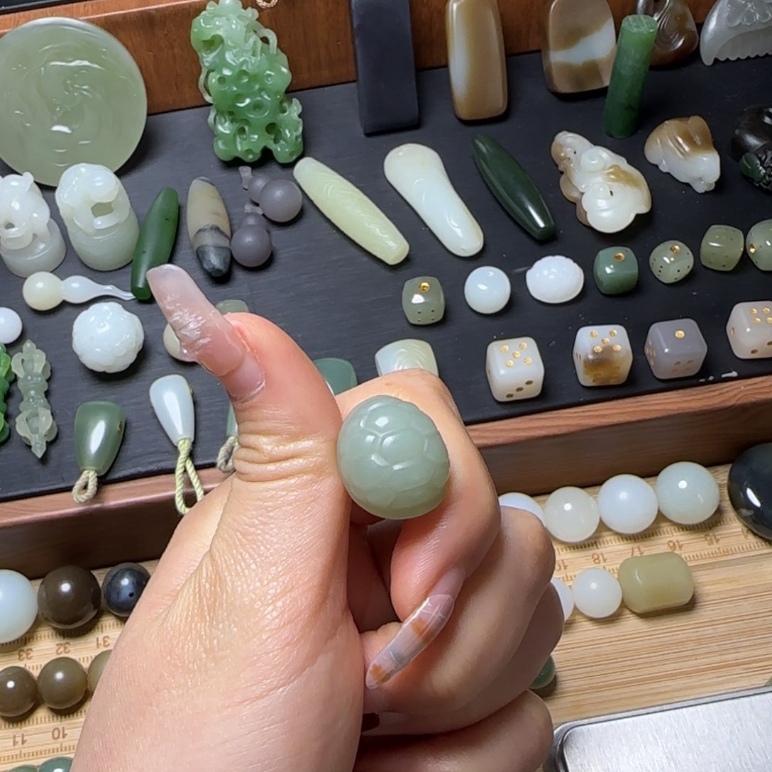 和田玉颈饰未镶嵌清***﹌