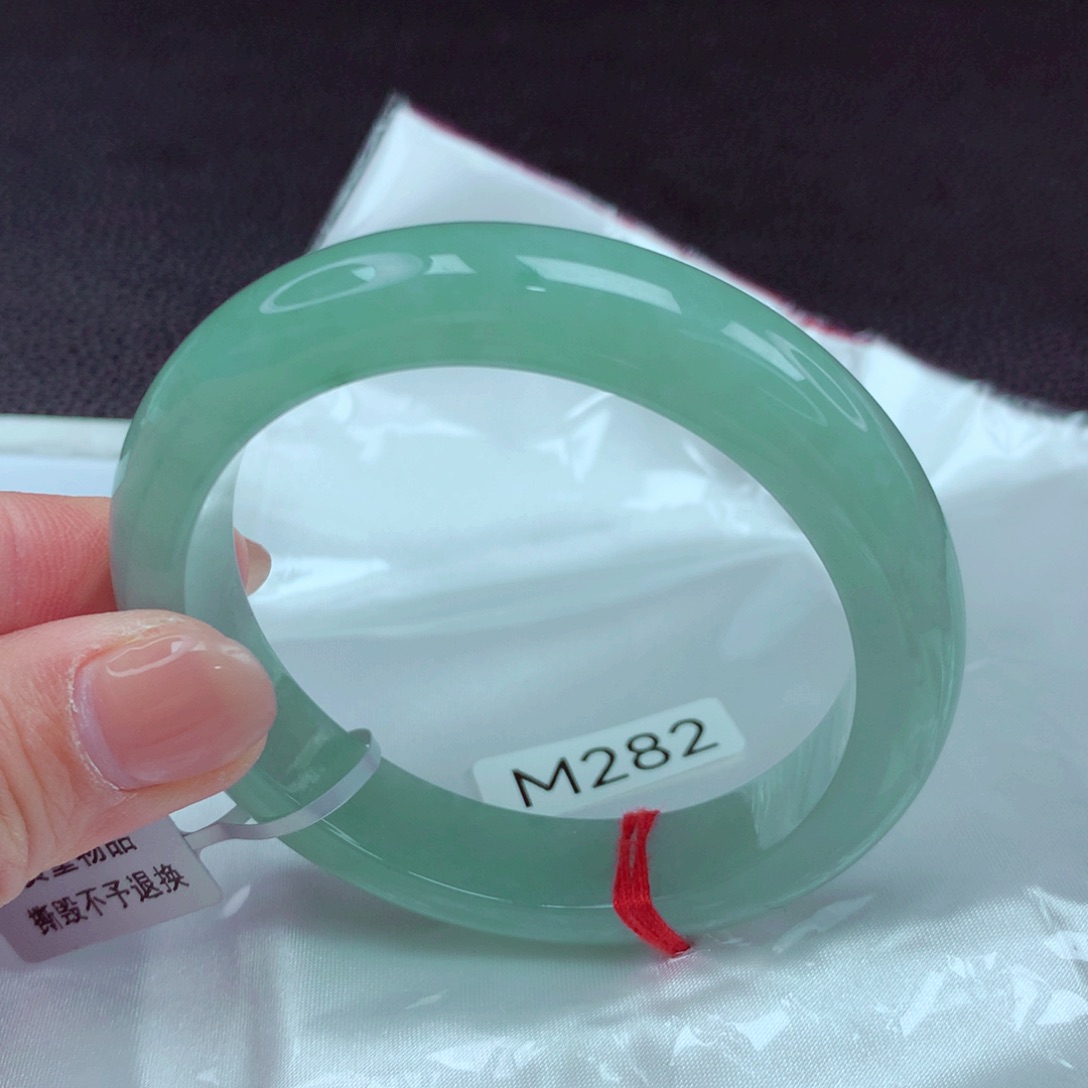 翡翠手镯未镶嵌手镯88