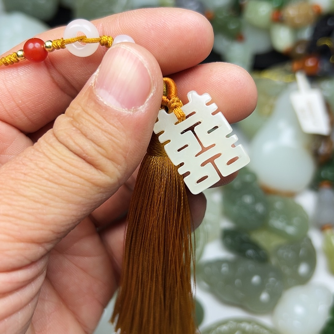 和田玉吊坠未镶嵌