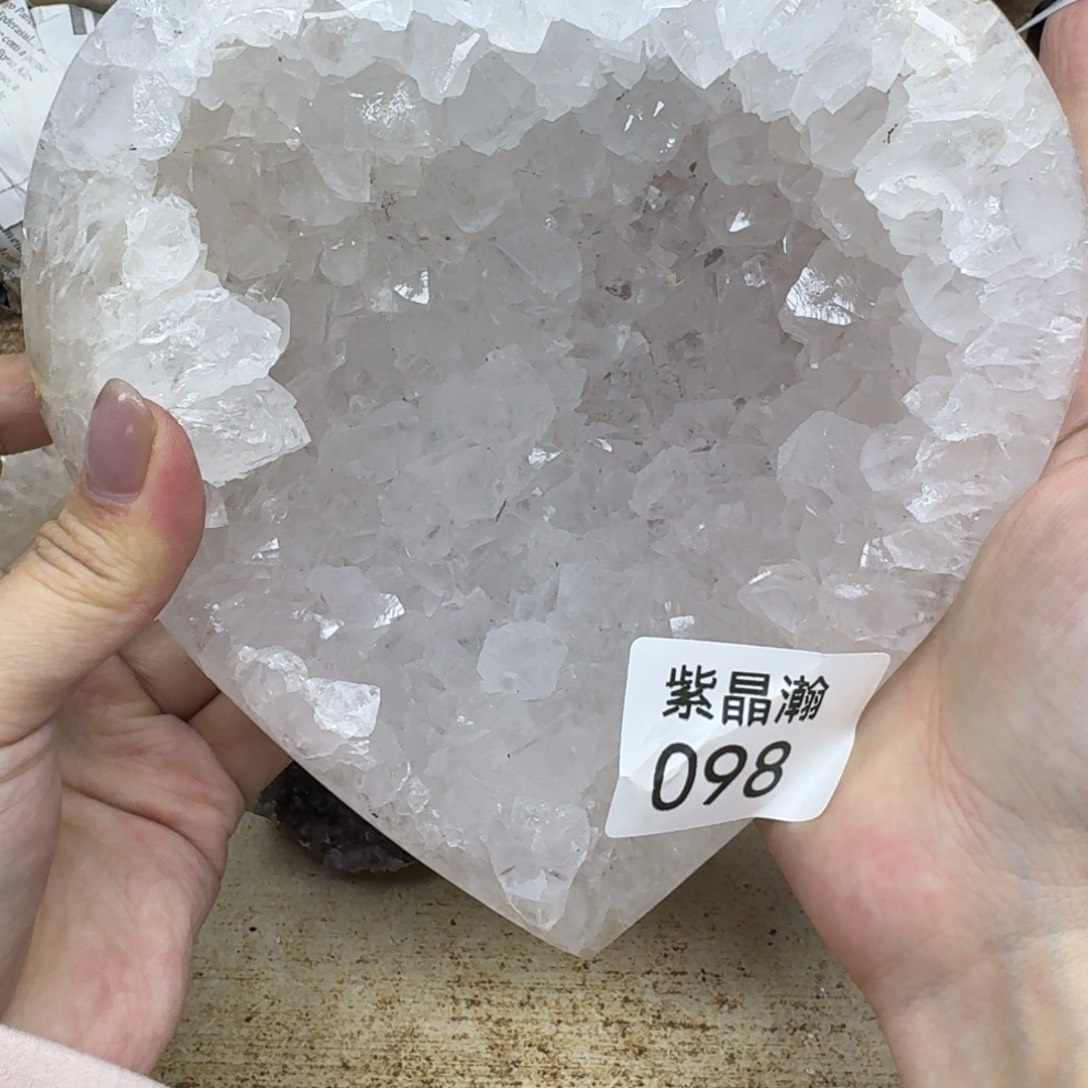 宝***6水晶未镶嵌大型摆件（非配饰）