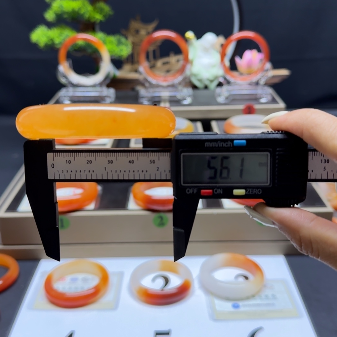 石英质玉（黄龙玉）未镶嵌手镯