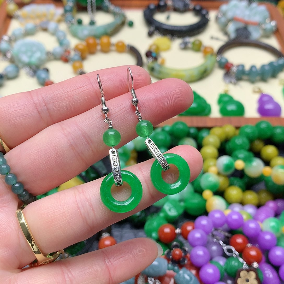 吊坠(赠链)未镶嵌翡翠