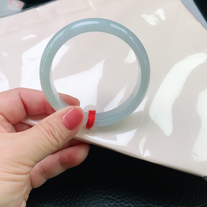 翡翠手镯未镶嵌翡翠102