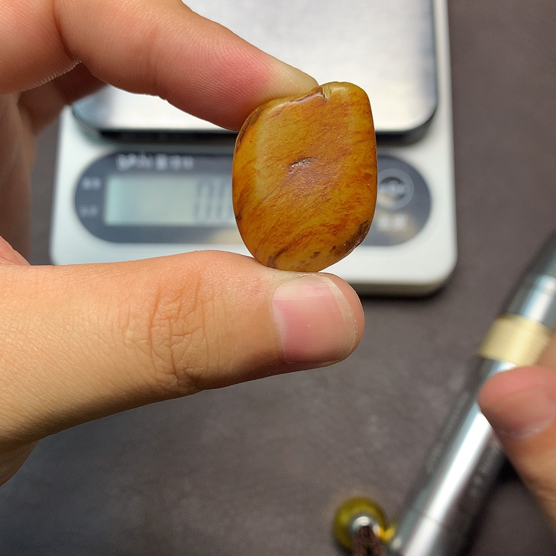 和田玉（糖玉）未镶嵌挂件