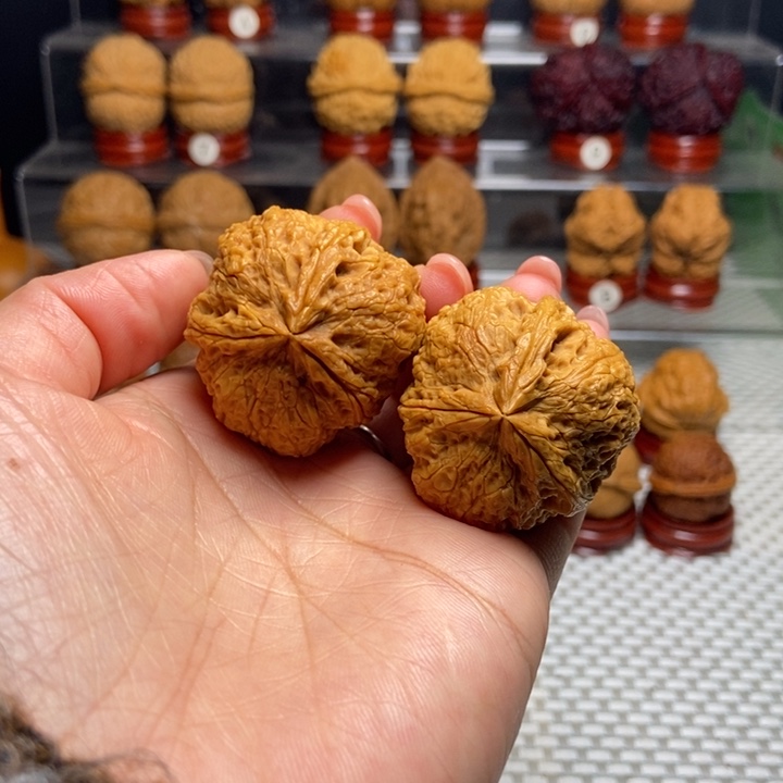 文玩核桃把件10高山流水三棱