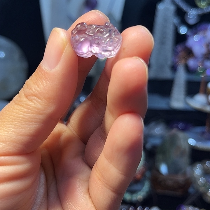 颈饰紫晶未镶嵌紫色貔貅