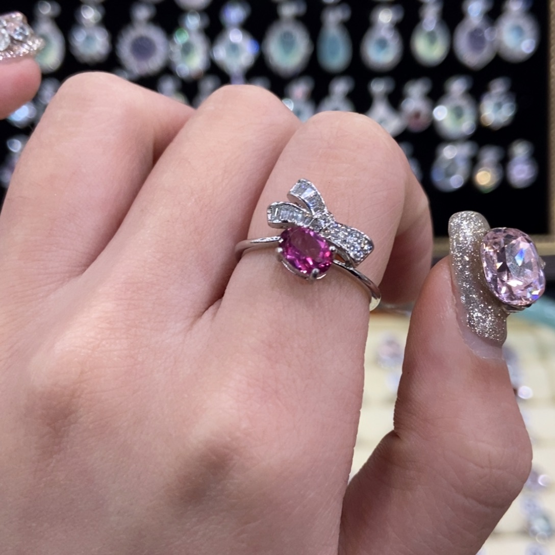 银S925镶嵌戒指托帕石