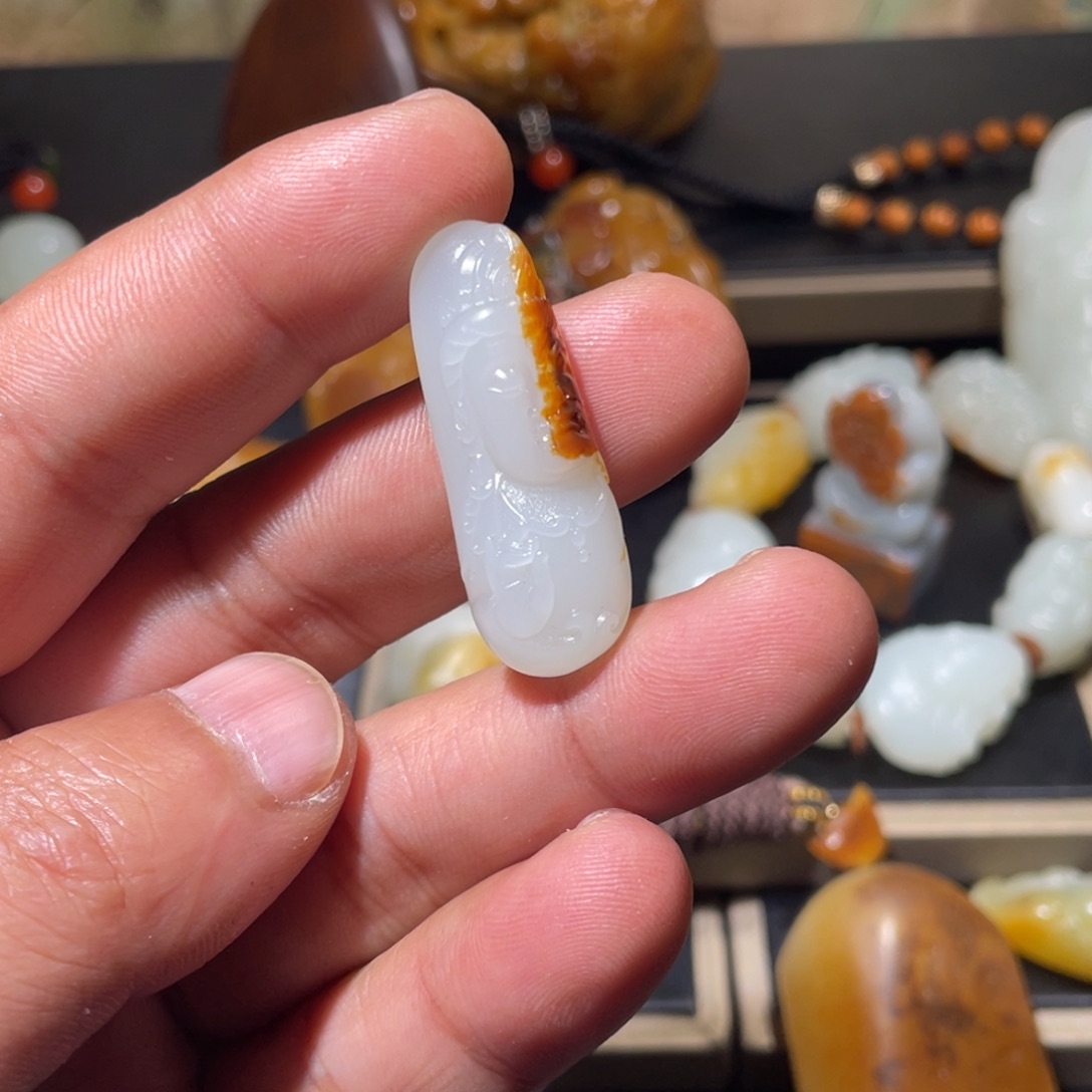 颈饰未镶嵌和田玉小*鱼