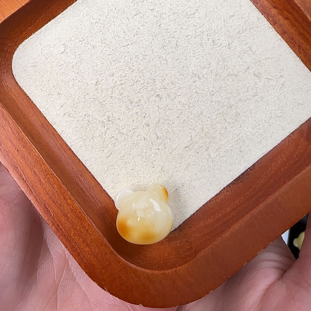 琥珀珠宝奇石未镶嵌李*&