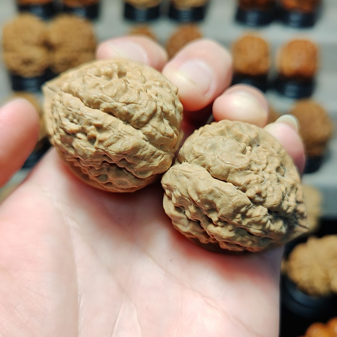 文玩核桃吊坠云铁羊头舍利40尺