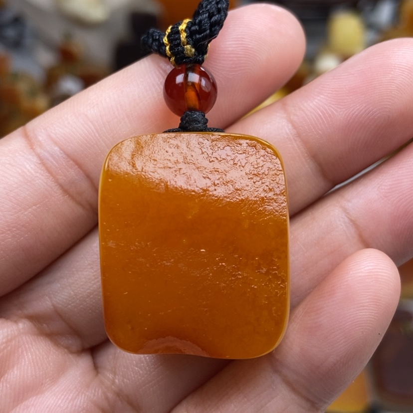 【闪购商品】琥珀颈饰未镶嵌