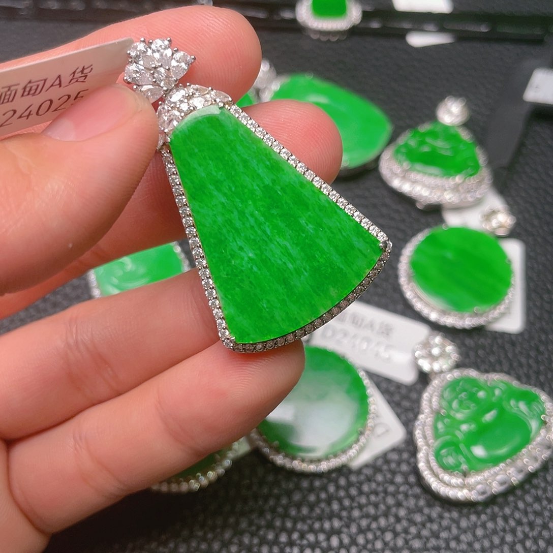 【闪购商品】翡翠吊坠(不含链)银S925镶嵌