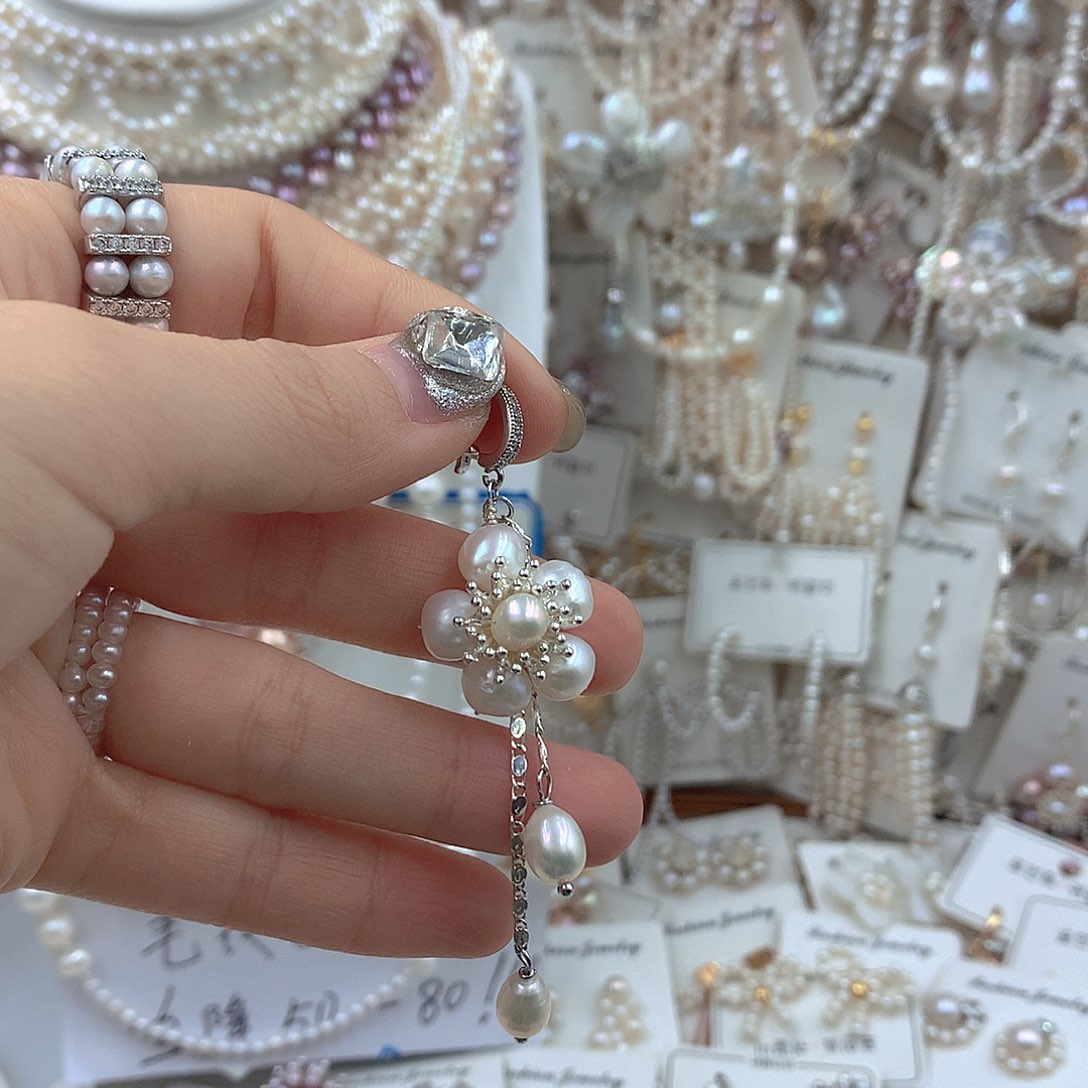 淡水珍珠银S925镶嵌耳饰