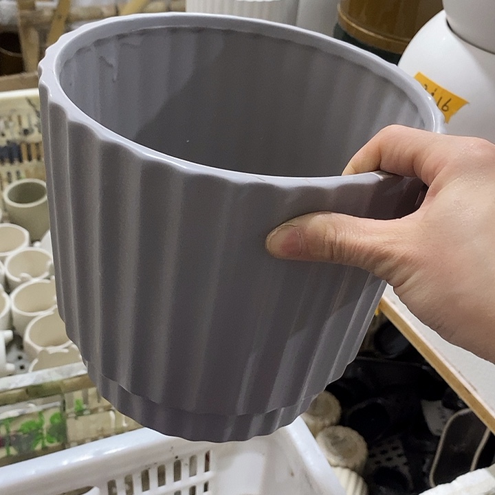 陶盆有孔 瑕疵针孔漏釉介意勿拍口 20高18