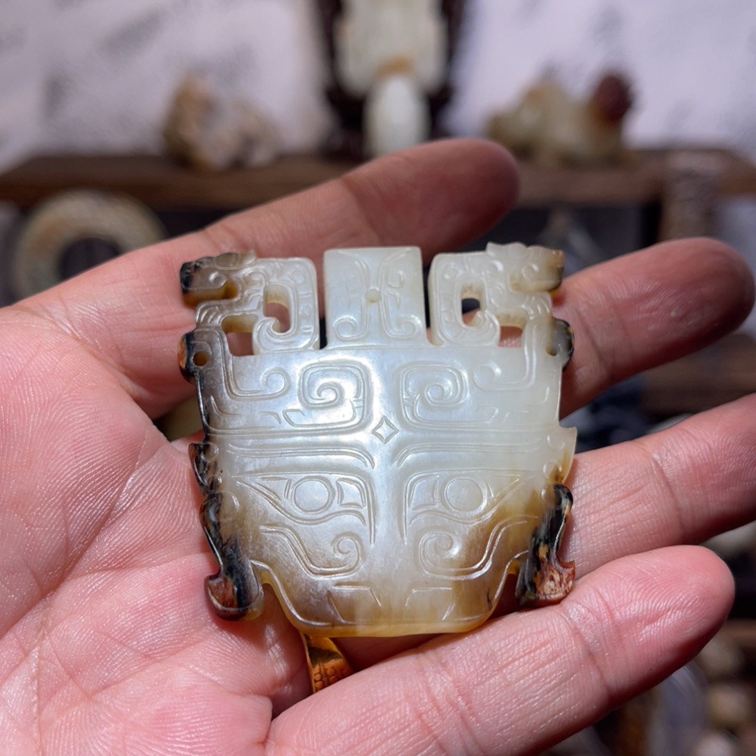 和田玉颈饰未镶嵌新**天