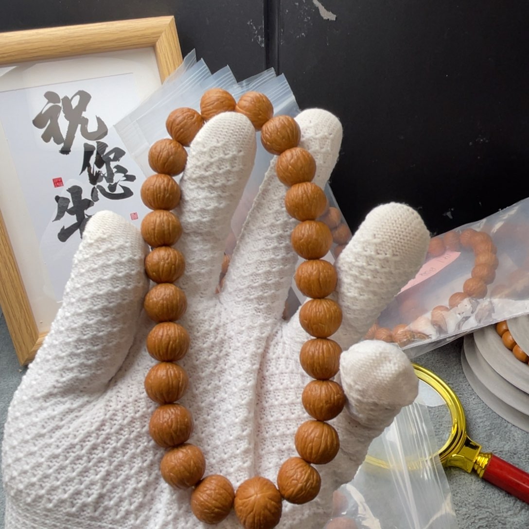 猴头核桃吊坠怪*.凤羽