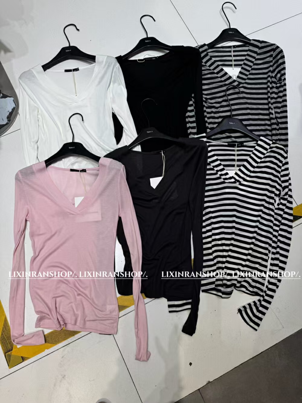 李欣然  【懒懒周末】冰丝质感V领透气凉感上衣#1587