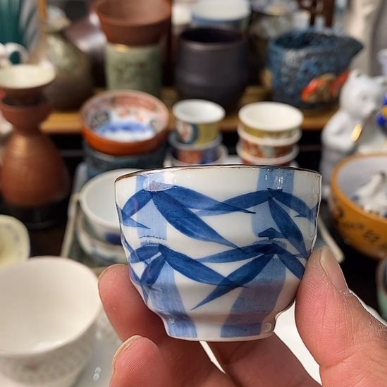 其***)   中古物品默认微瑕，谨慎参拍，满18包邮！