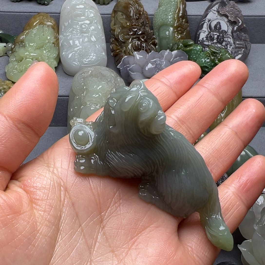 和田玉颈饰未镶嵌