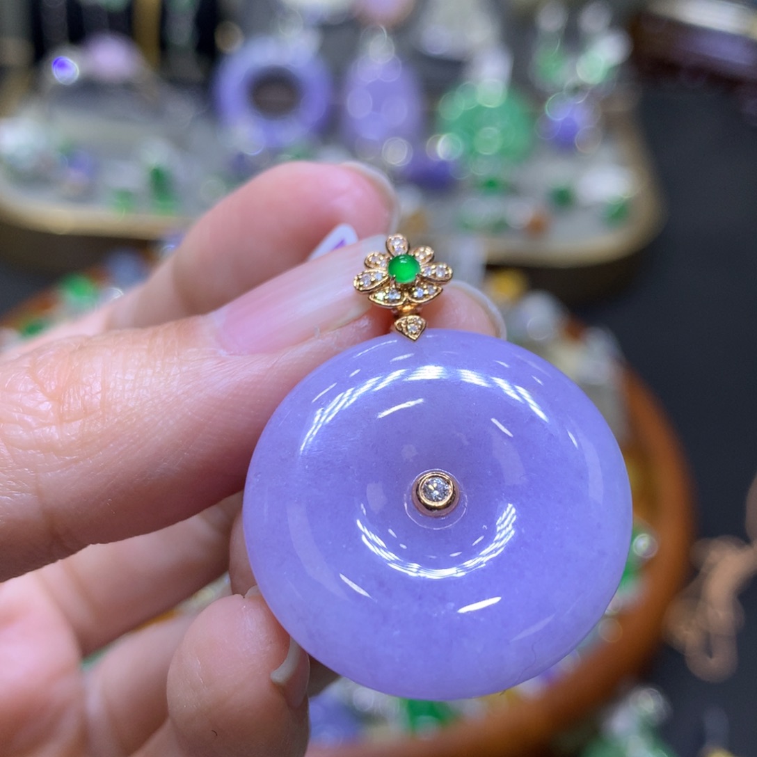 翡翠颈饰18K金镶嵌翡翠吊坠项链