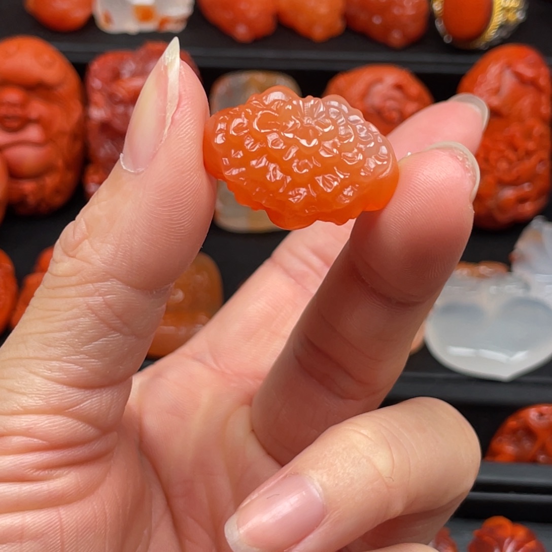 南红玛瑙未镶嵌梅花