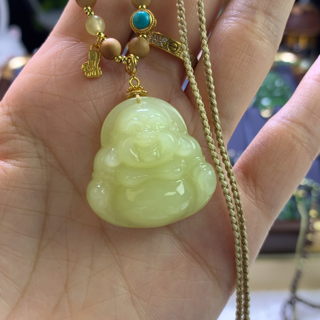 常***明和田玉未镶嵌颈饰