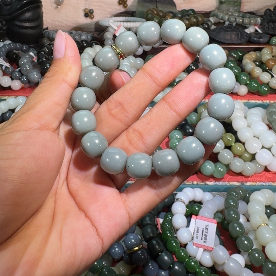 北***3和田玉未镶嵌手链