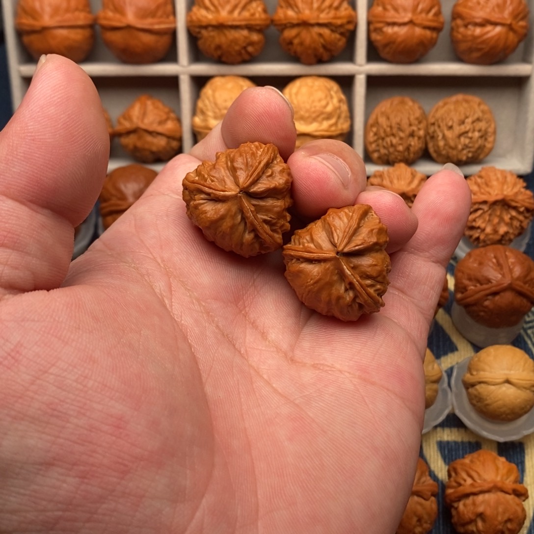 二****文玩核桃把件犀牛望月