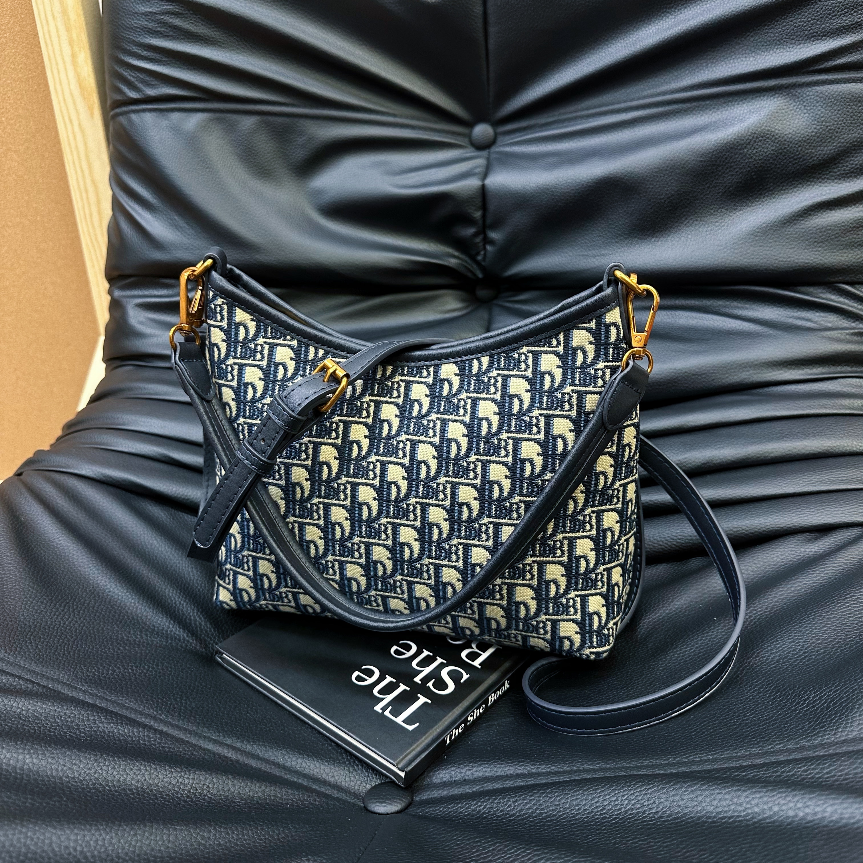 【有运费险】新款单肩包女士时尚斜挎包印花腋下包手提包