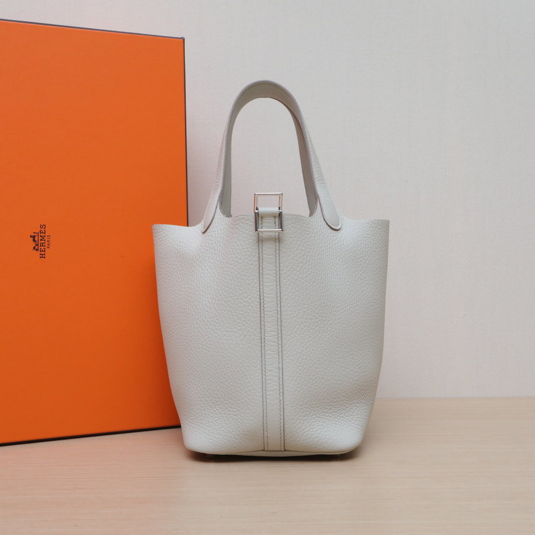 99新 Hermes/爱马仕 【66特价】18 菜篮子 冰川白 W刻 银扣