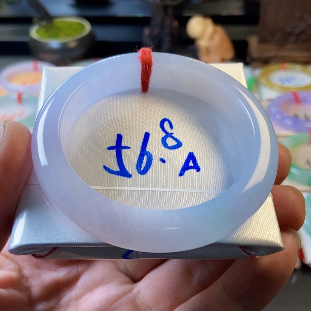 翡翠未镶嵌手镯35、蓝紫正圈