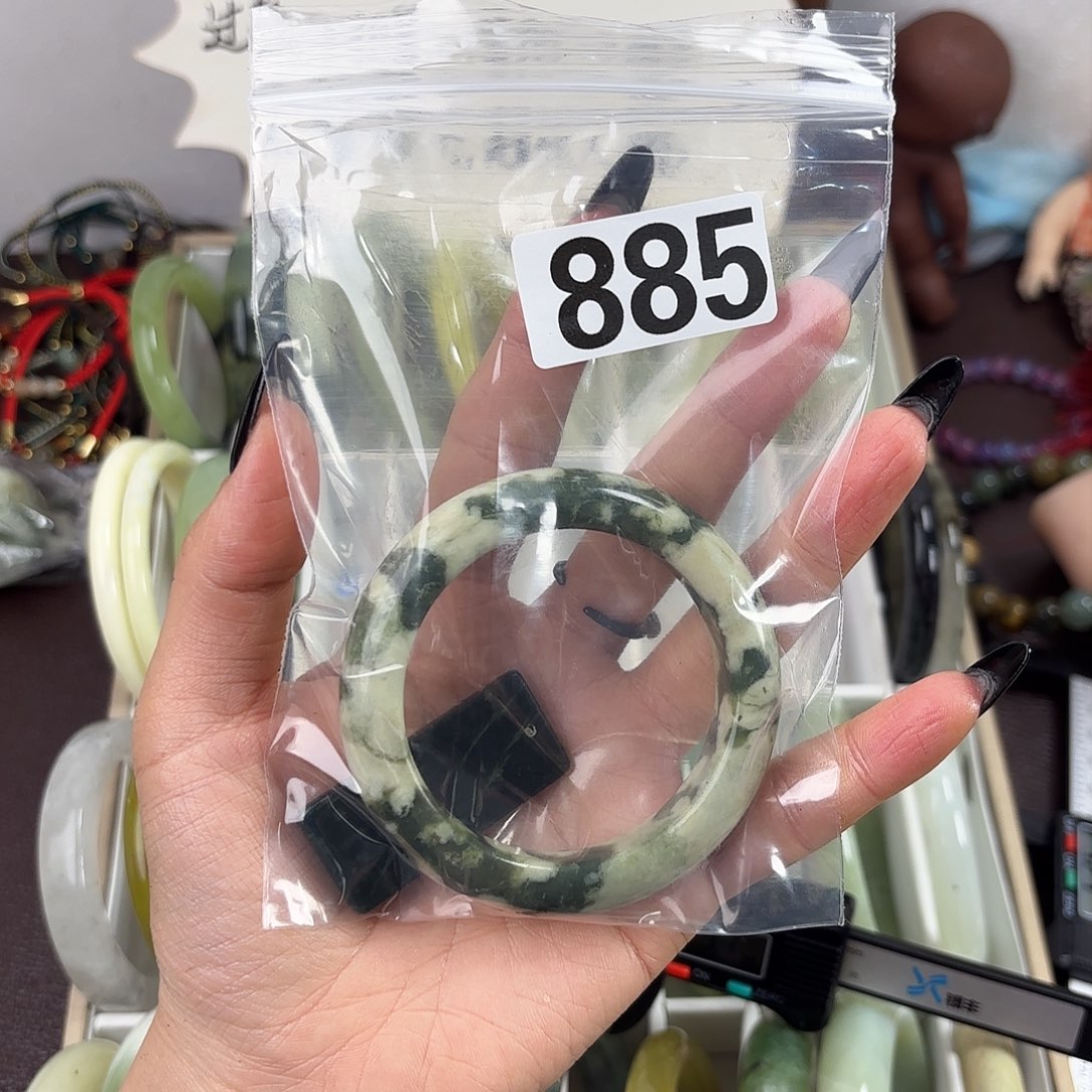 蛇纹石玉手镯未镶嵌ナ**?