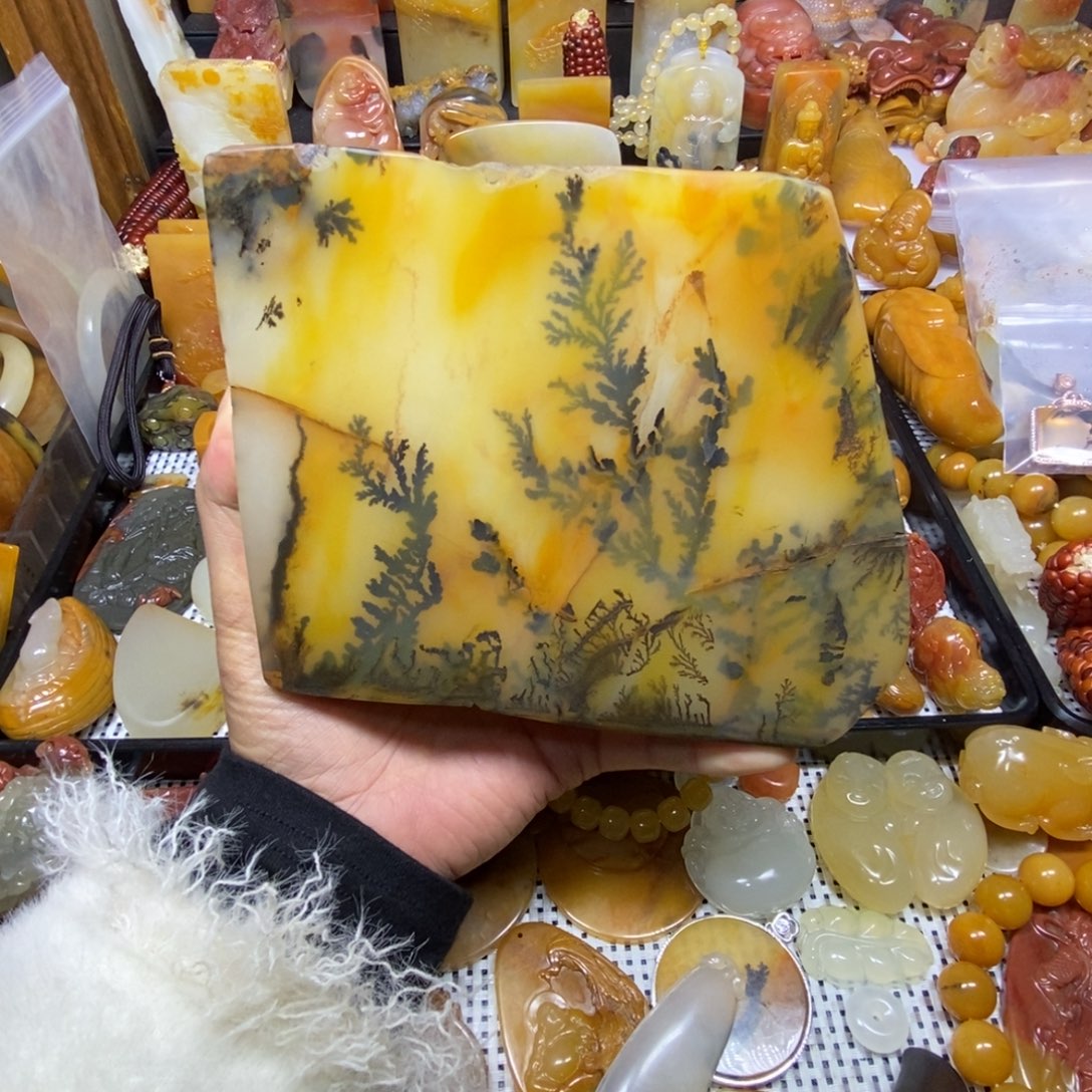 石英质玉（黄龙玉）合金颈饰