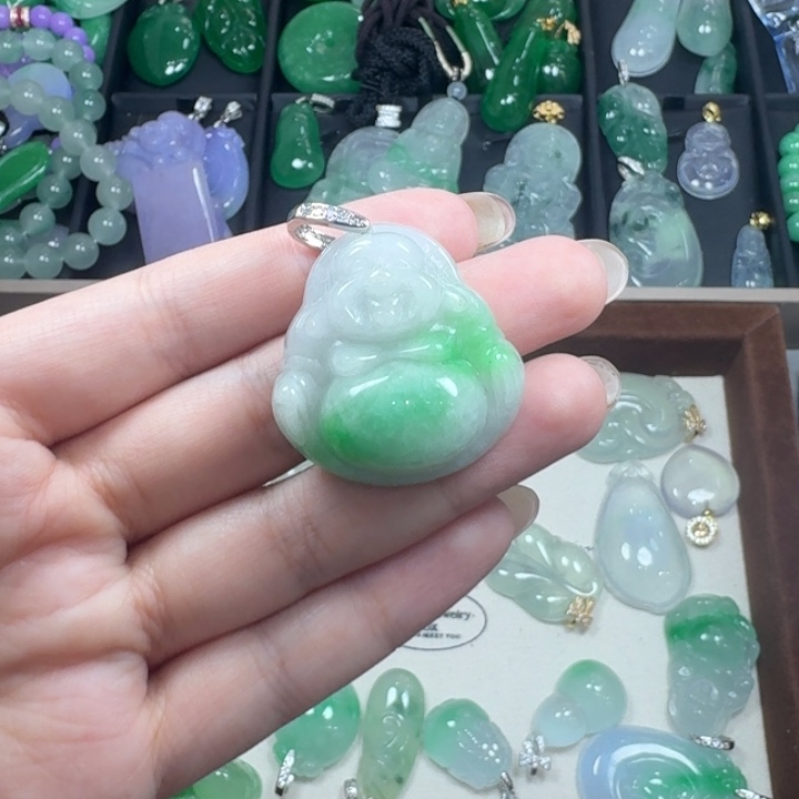 翡翠未镶嵌颈饰11