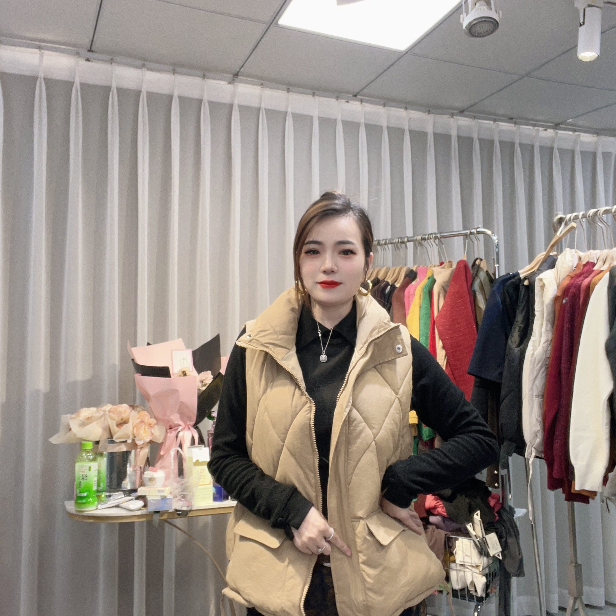 大美小美 风女款加厚保暖冬季百搭显瘦短款马甲