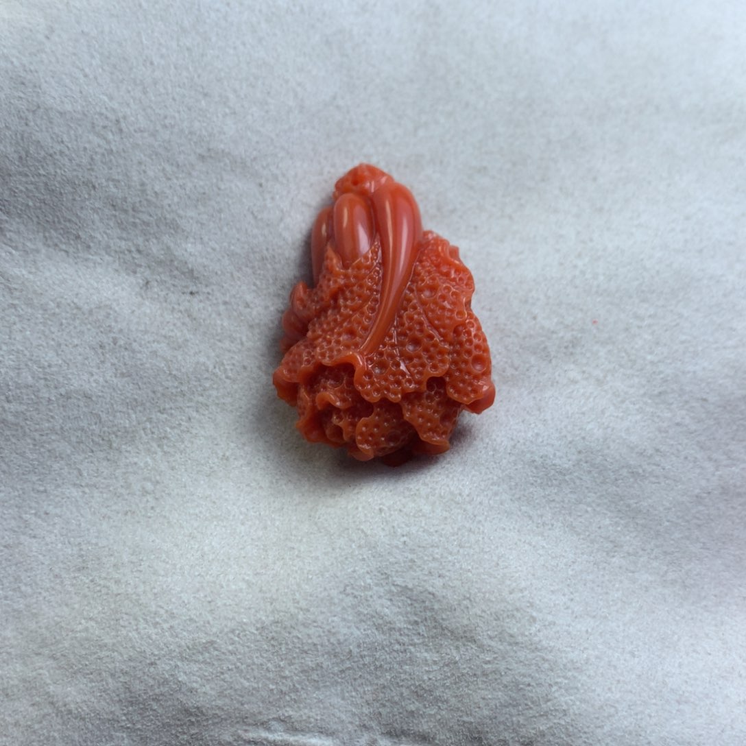 南红玛瑙雕刻件未镶嵌