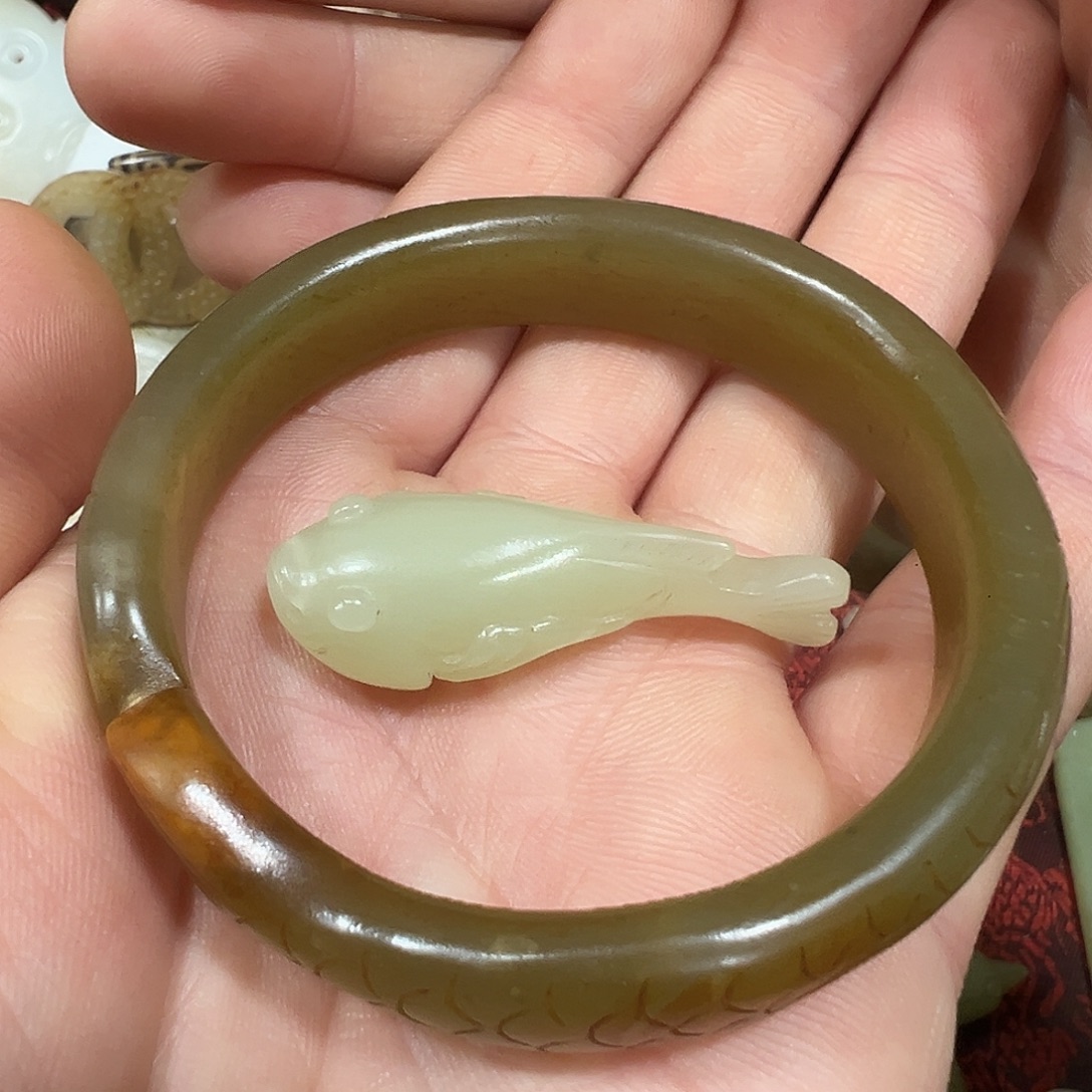 小***椒和田玉（糖玉）未镶嵌挂件