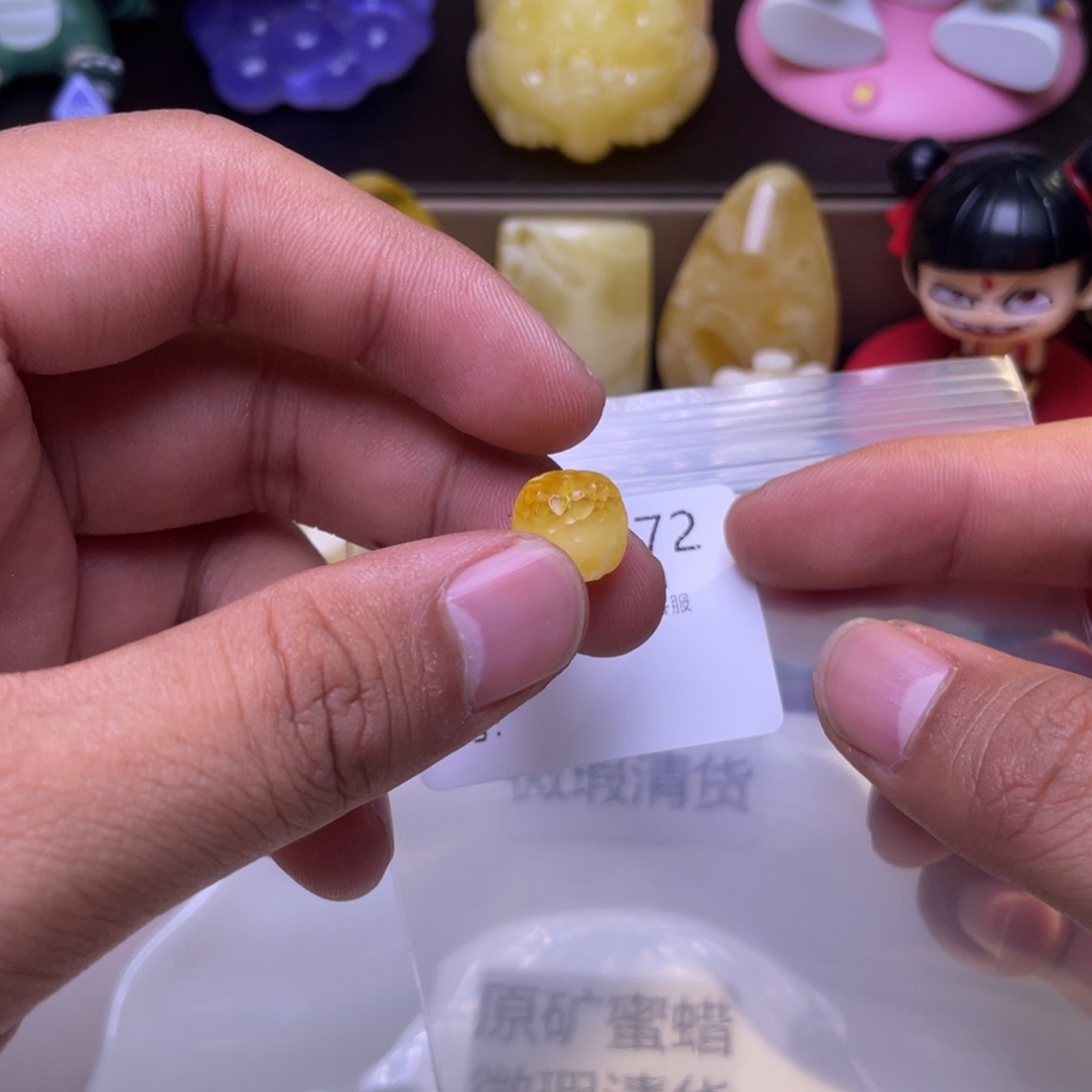 琥珀未镶嵌珠宝奇石