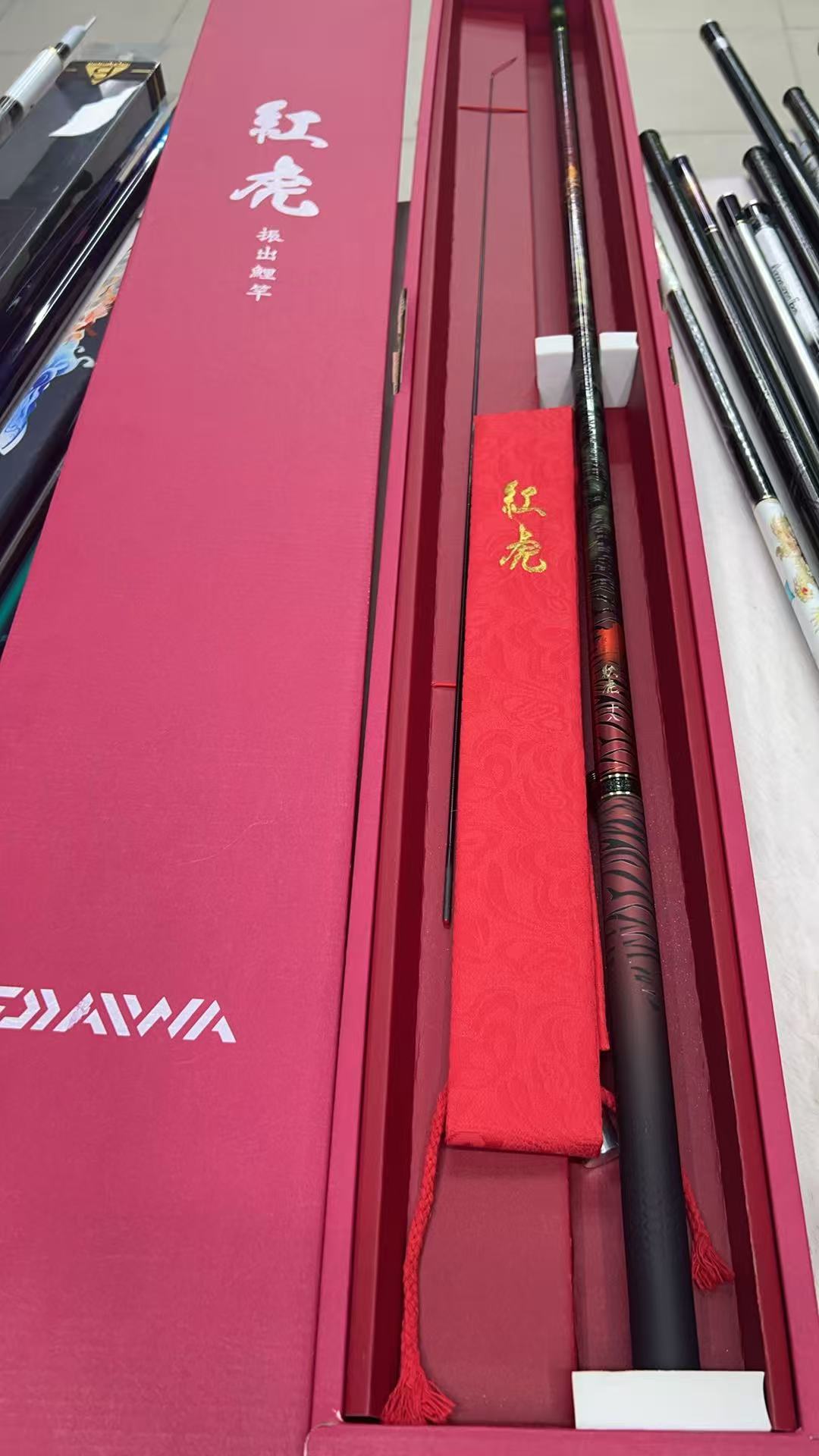 5【新生红虎K】实力宠粉   库存钓鱼竿 台钓竿 休闲野钓竿 综合杆